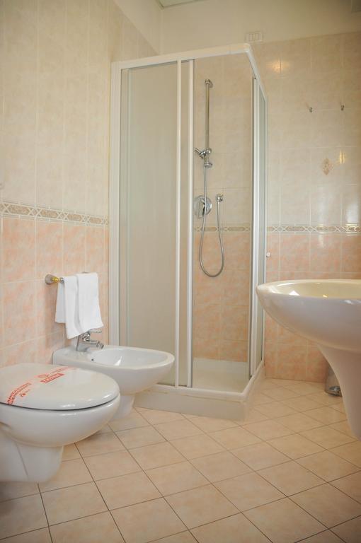 Hotel Marco Effe Mestrino Rum bild