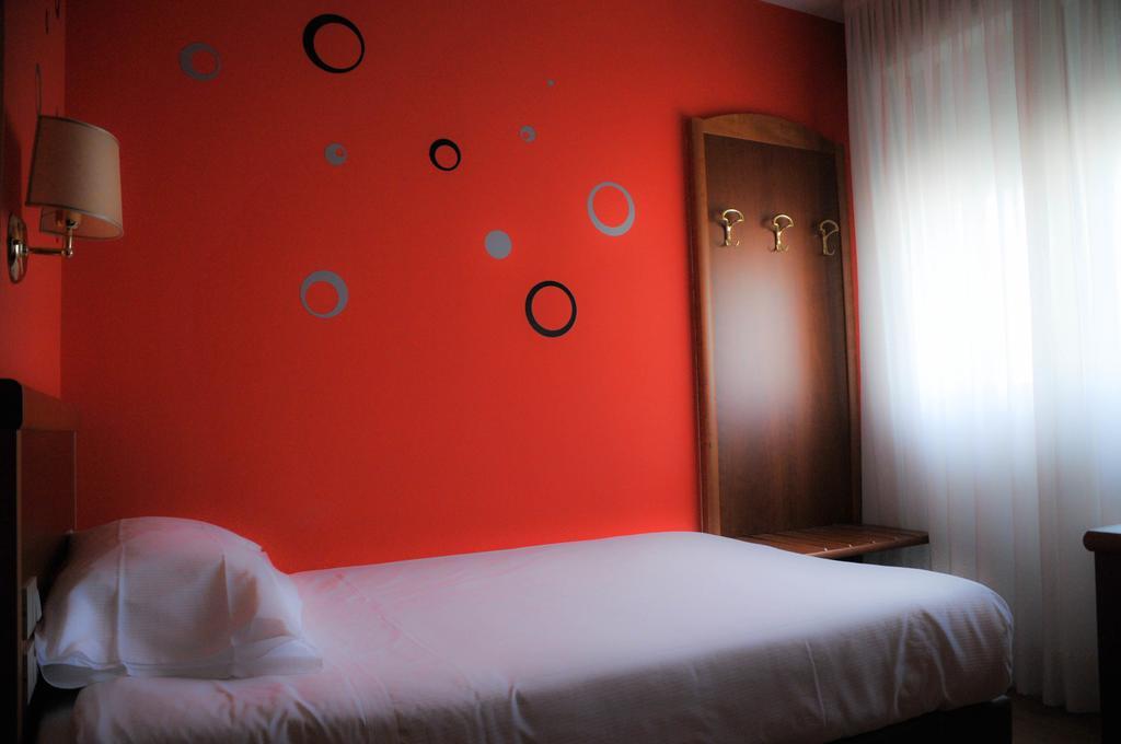 Hotel Marco Effe Mestrino Rum bild
