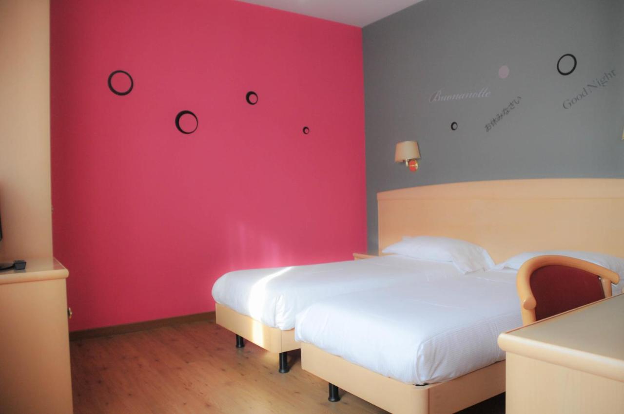 Hotel Marco Effe Mestrino Rum bild
